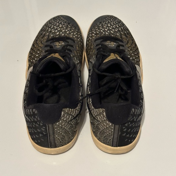 Men’s Kobe Bryant Basketball Shoes - Picture 3 of 8